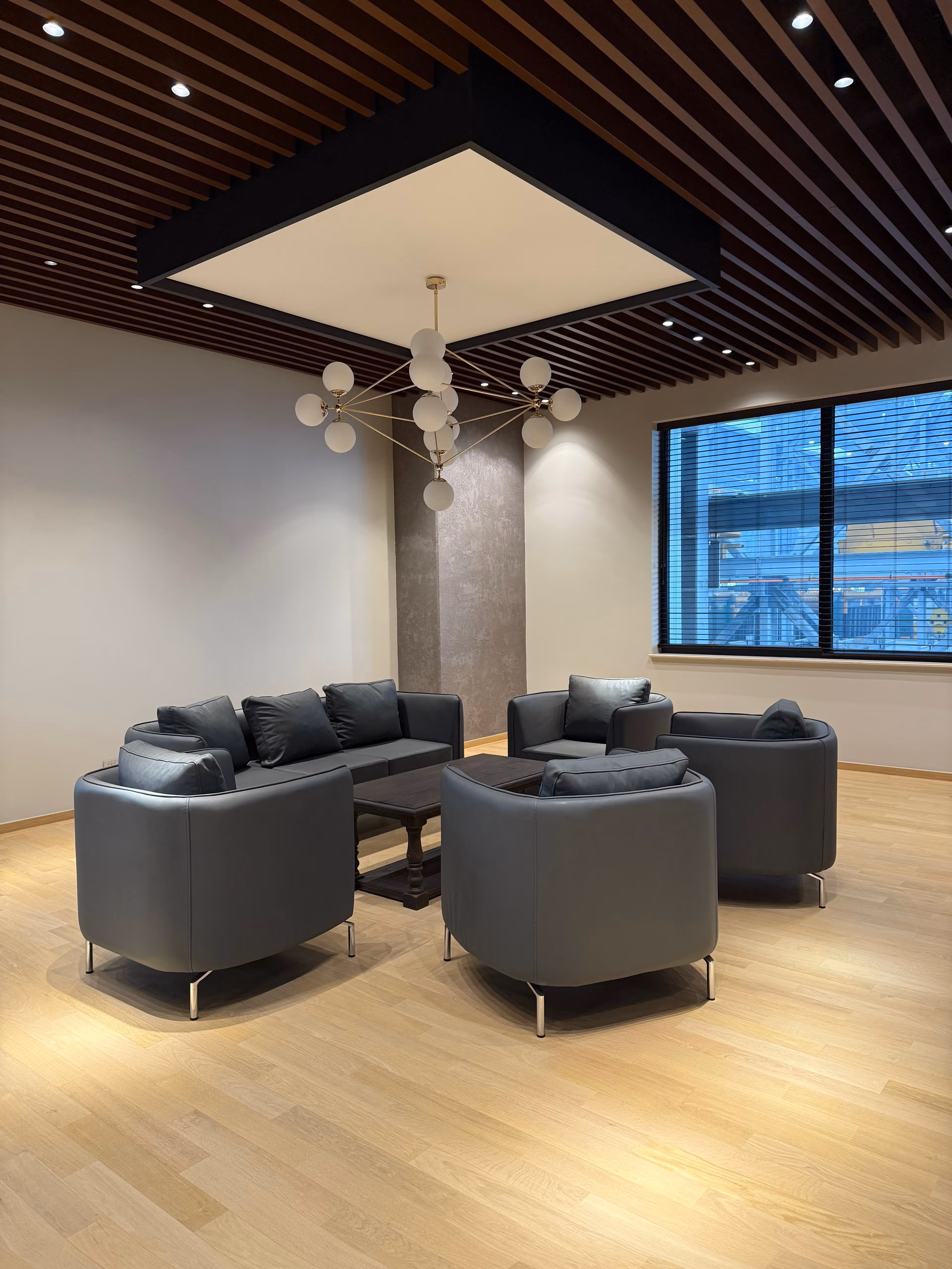 { "items": [], "group": "umbrelax" } – proiect de amenajare interioară, aRchitecture Studio