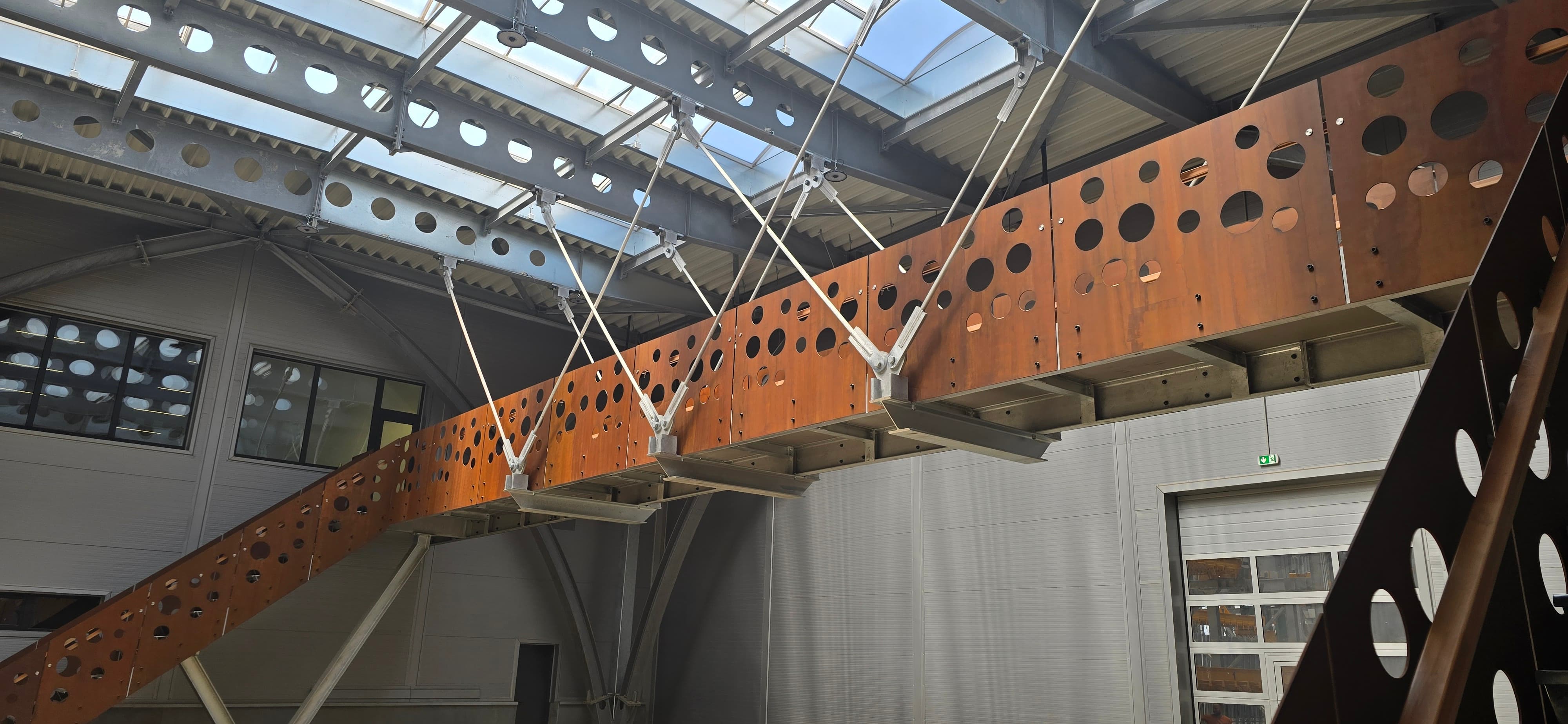 { "items": [], "group": "pasarelaumb" } – proiect special, aRchitecture Studio