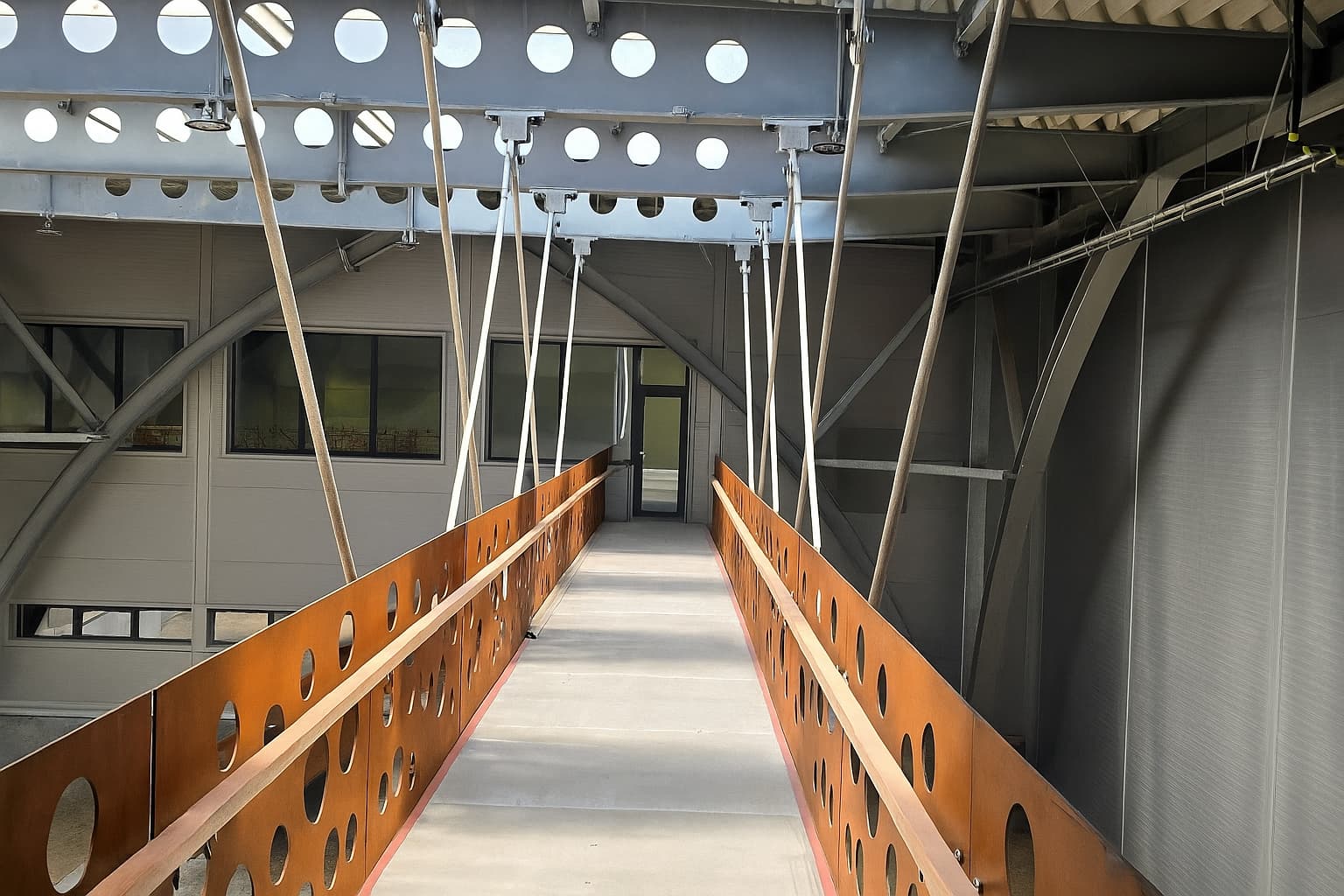 { "items": [], "group": "pasarelaumb" } – proiect special, aRchitecture Studio